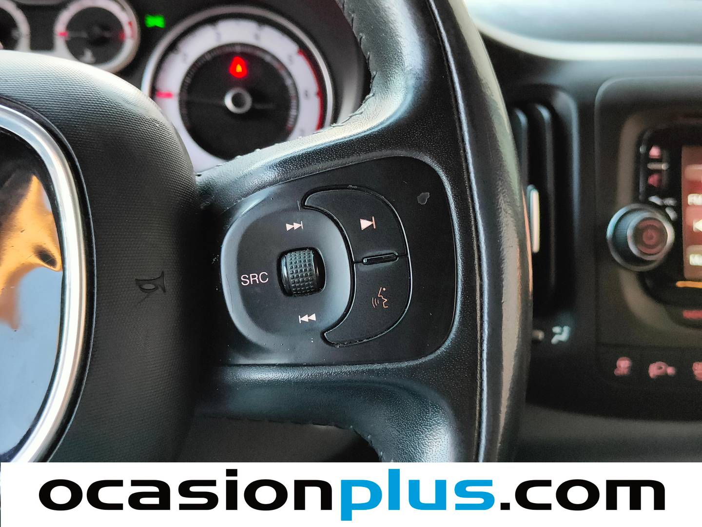 Foto Fiat 500L Fiat 500L 1.6 16v MultiJet II S&S Living (105 CV) 7 Plazas