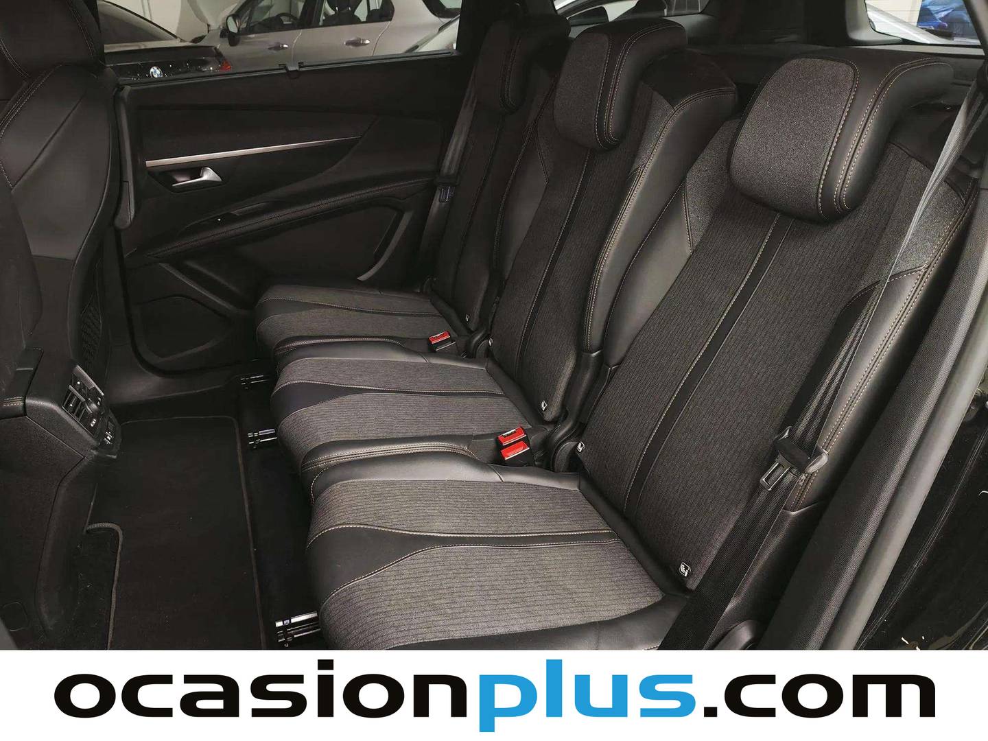 Foto asientos traseros Peugeot 5008 Peugeot 5008 BlueHDI 130 S&S GT Line EAT8 (130 CV) 7 Plazas
