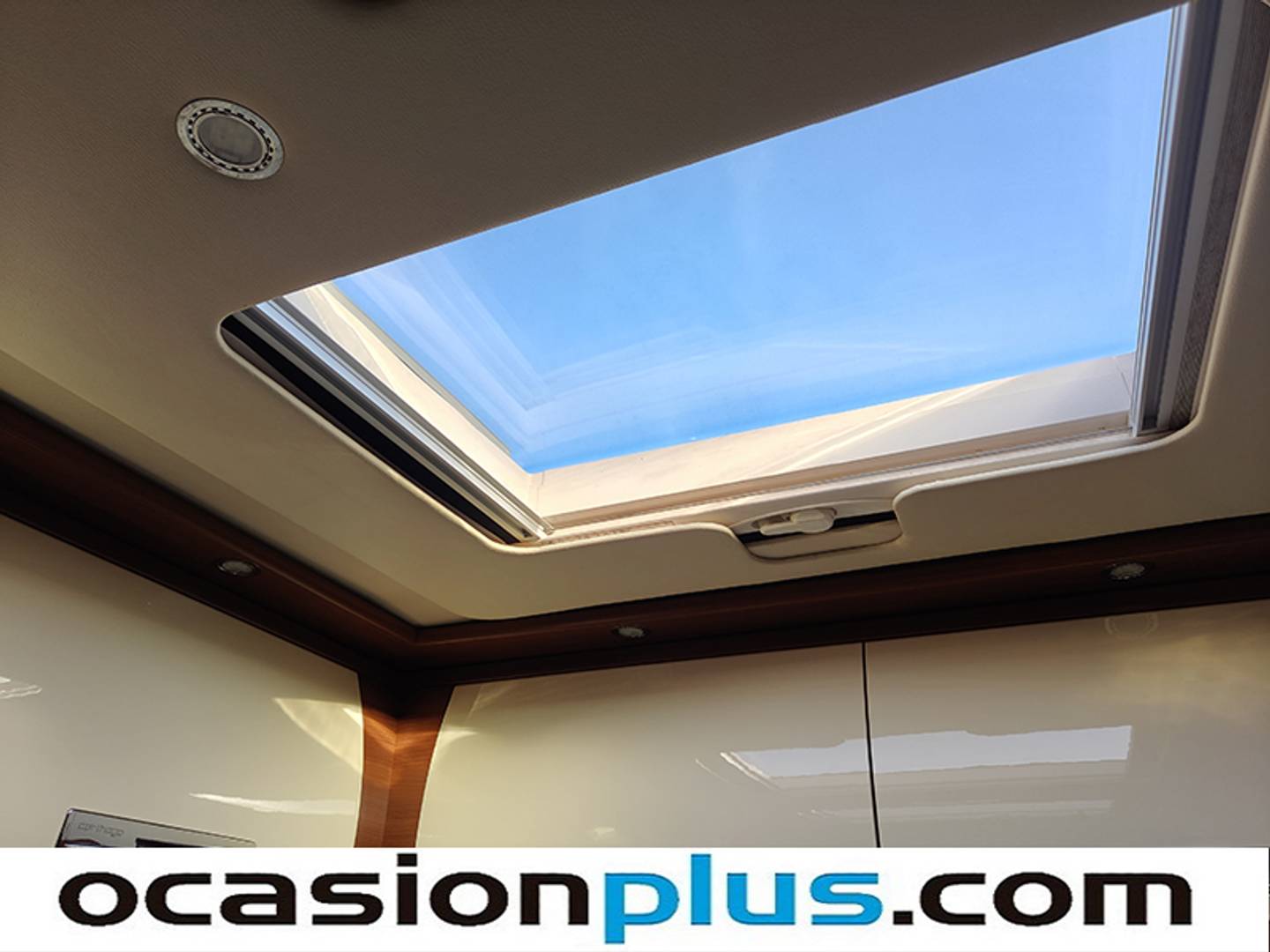 Foto Carthago Chic E line Carthago Chic E line I51Q Liner (177 CV) 4 Plazas