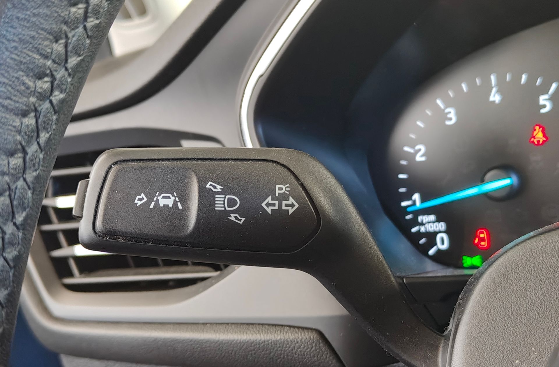 Ford Focus 1.0 EcoBoost Active - foto 25