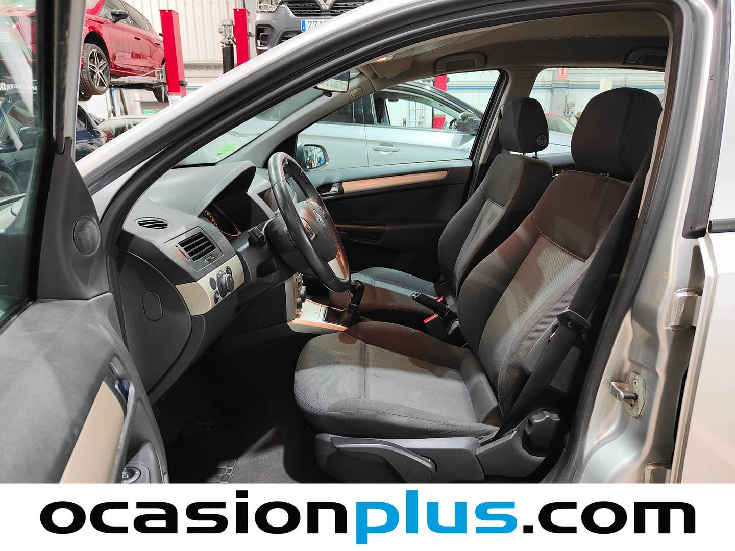 Foto asientos delanteros Opel Astra Opel Astra 1.4 Enjoy  (90 CV)