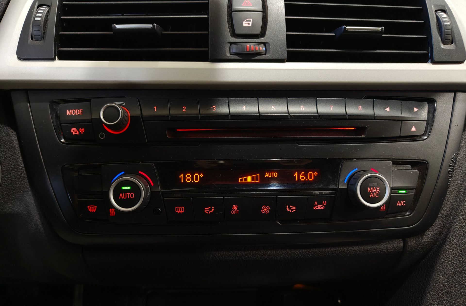 BMW Serie 3 318d - foto 35