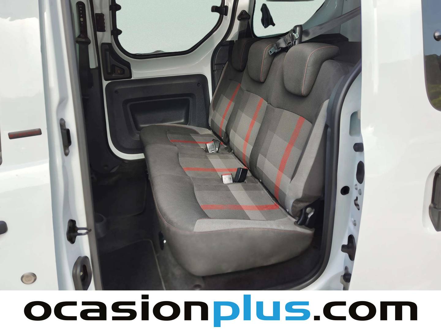 Foto asientos traseros Dacia Dokker Dacia Dokker Serie Limitada Xplore Blue dCi (95 CV)