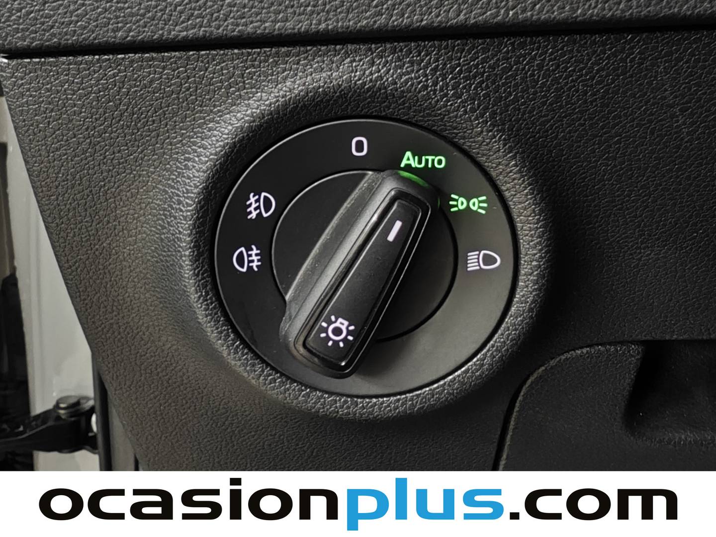 Foto Skoda Karoq Skoda Karoq 1.5 TSI ACT Ambition DSG (150 CV)