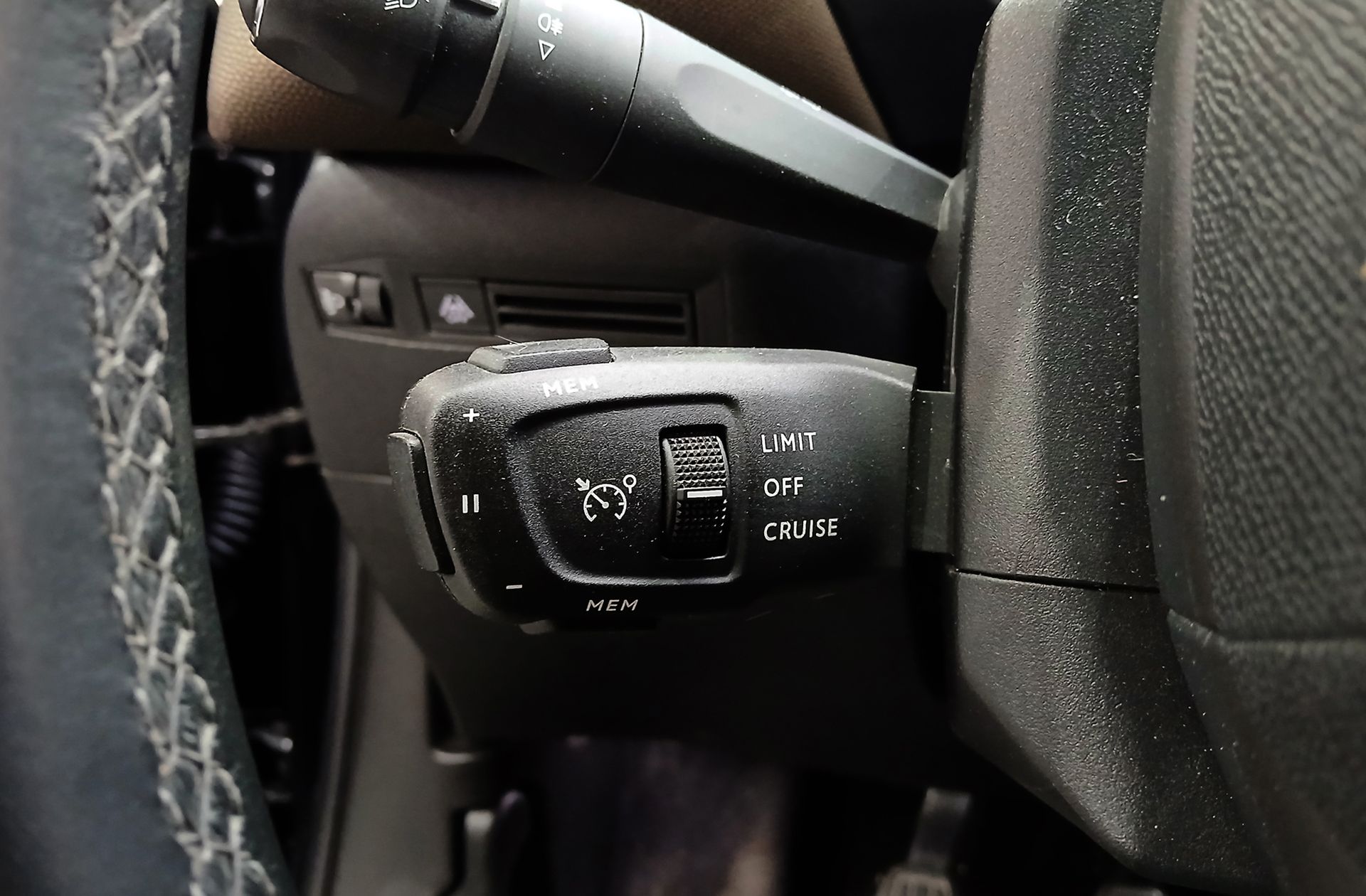 DS DS 3 Crossback BlueHDi 110 So Chic - foto 22