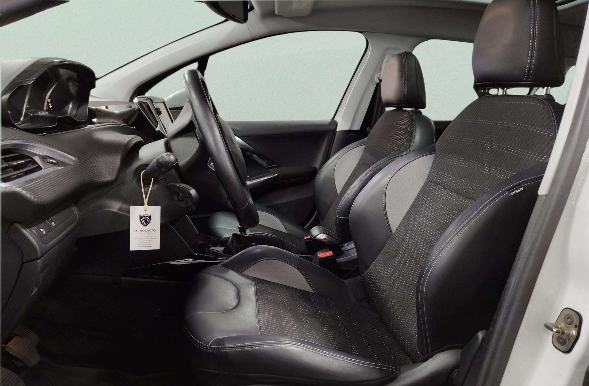 Peugeot 2008 BlueHDi 120 Allure - foto 13
