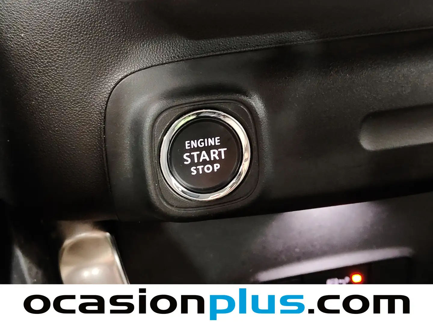 Foto Citroën C3 Aircross Citroen C3 Aircross PureTech 130 Shine Pack EAT6 (131 CV)