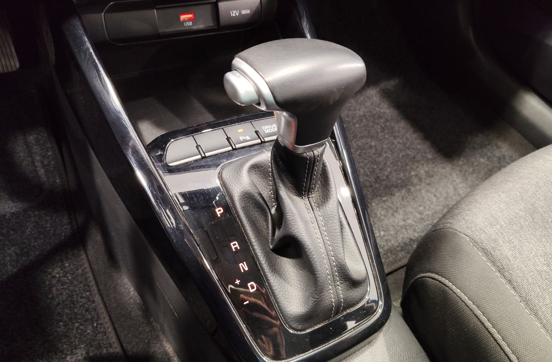 Kia Stonic 1.0 T-GDi Drive - foto 5