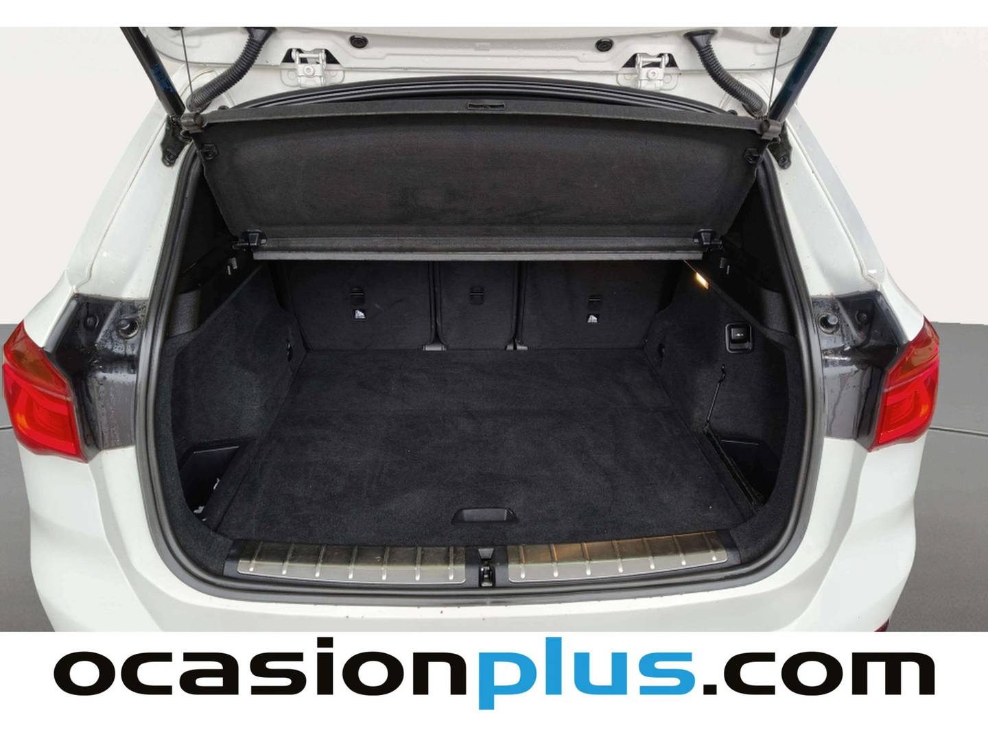 Fotos maletero BMW X1 BMW X1 sDrive18d (150 CV)