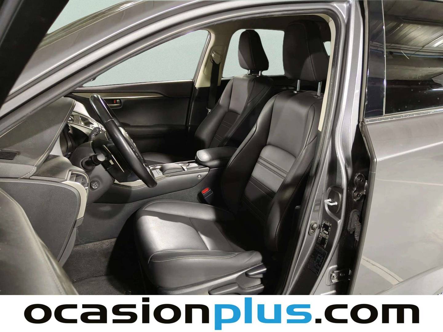 Foto asientos delanteros Lexus NX Lexus NX 300h Premium 2WD (197 CV)