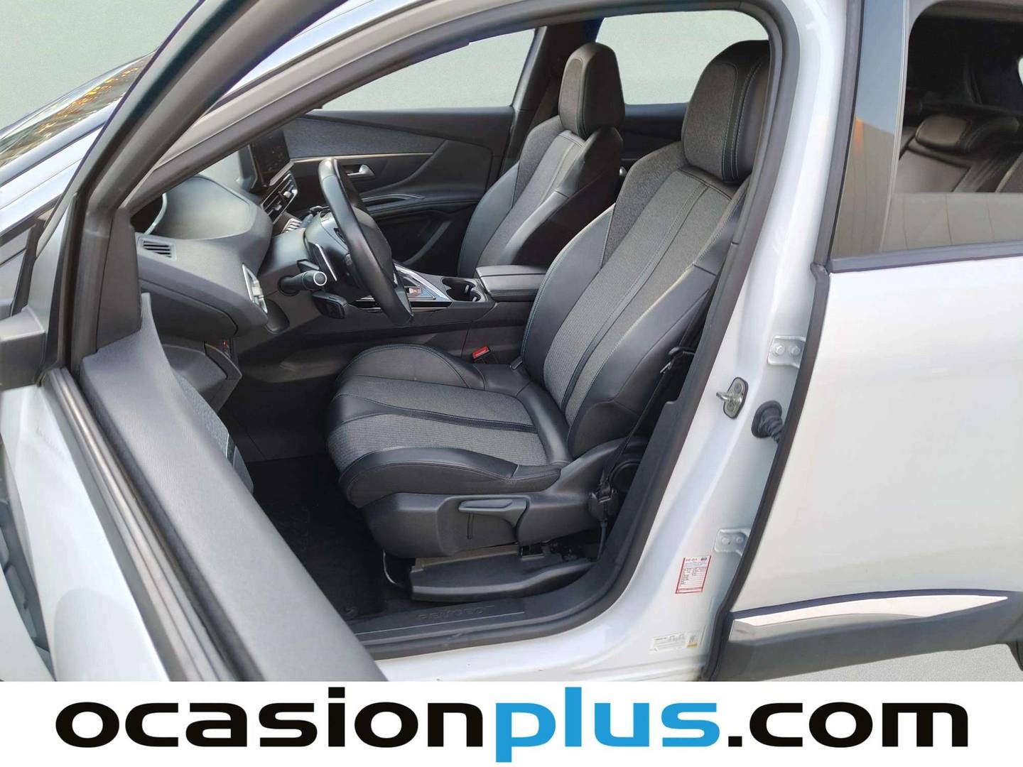 Foto Peugeot 3008 Hybrid Peugeot 3008 Hybrid 300 Allure Pack e-EAT8 (300 CV)