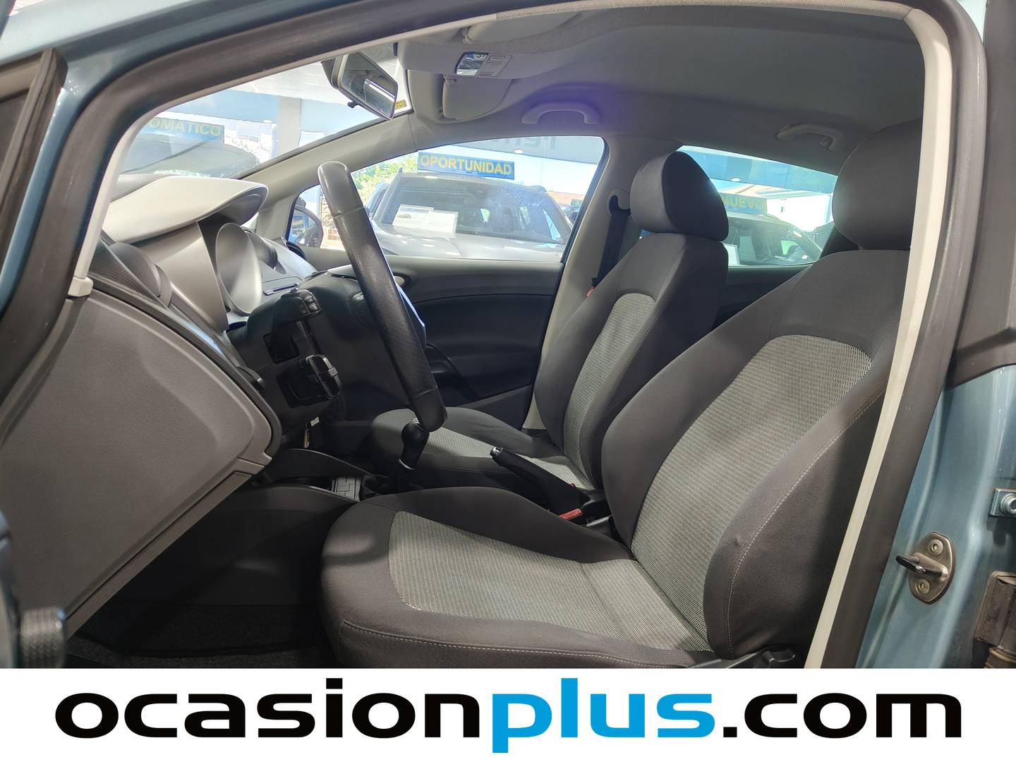 Foto asientos delanteros Seat Ibiza Seat Ibiza 1.4 16v Style (85 CV)