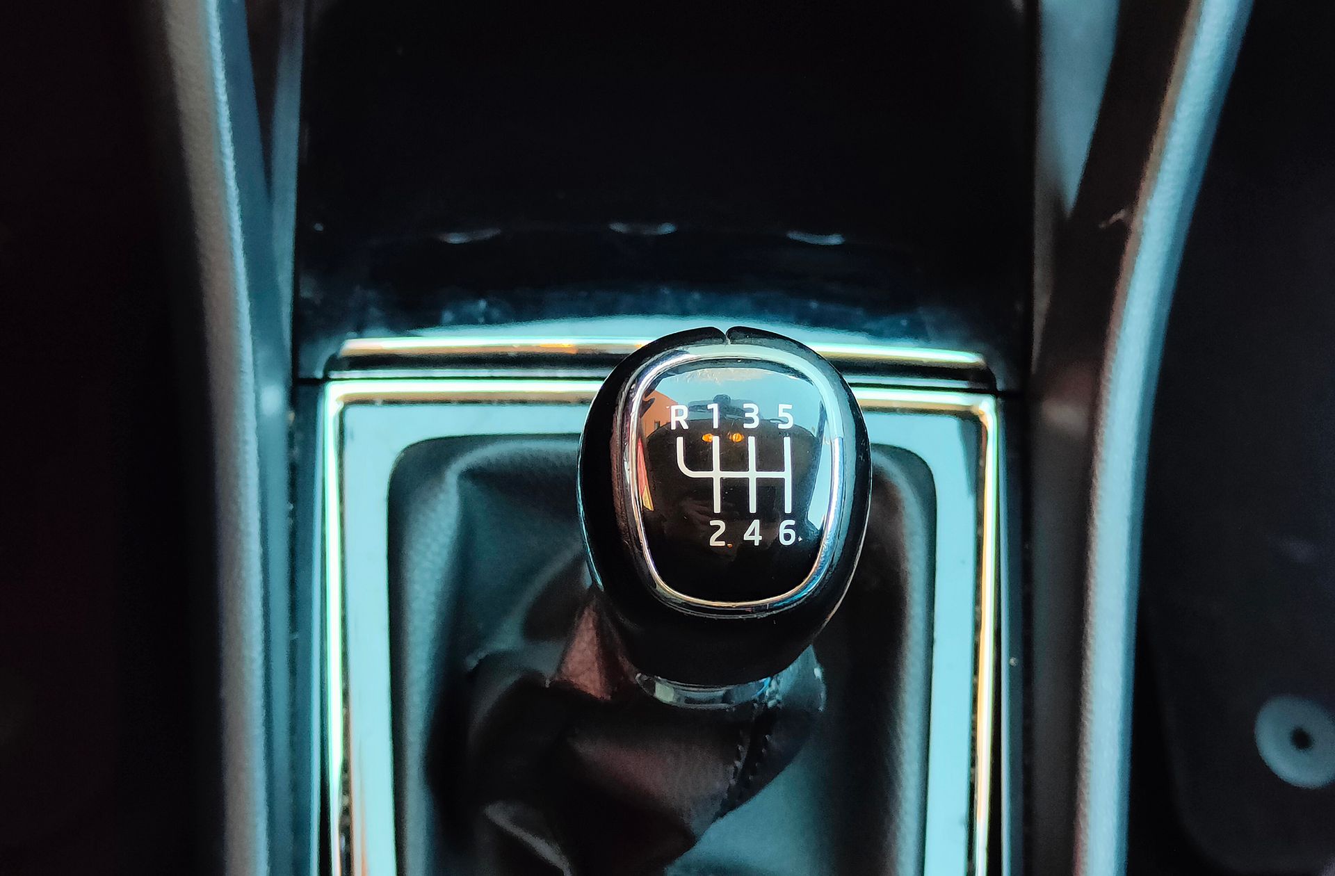 Škoda Karoq 1.0 TSI Ambition - foto 5