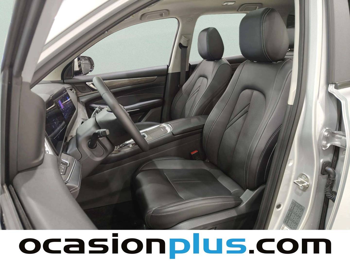 Foto asientos delanteros DFSK E5 DFSK E5 1.5 PHEV Intelligent (217 CV)