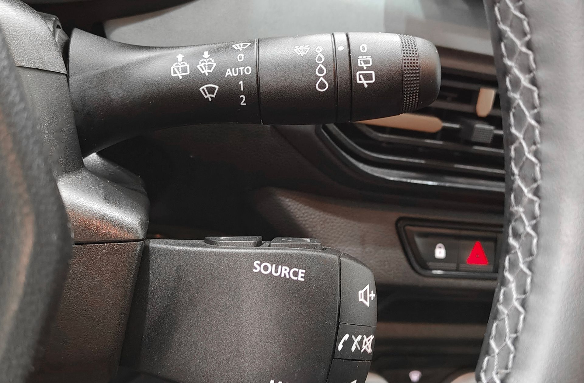 Dacia Jogger Extreme Hybrid 7 plazas - foto 27