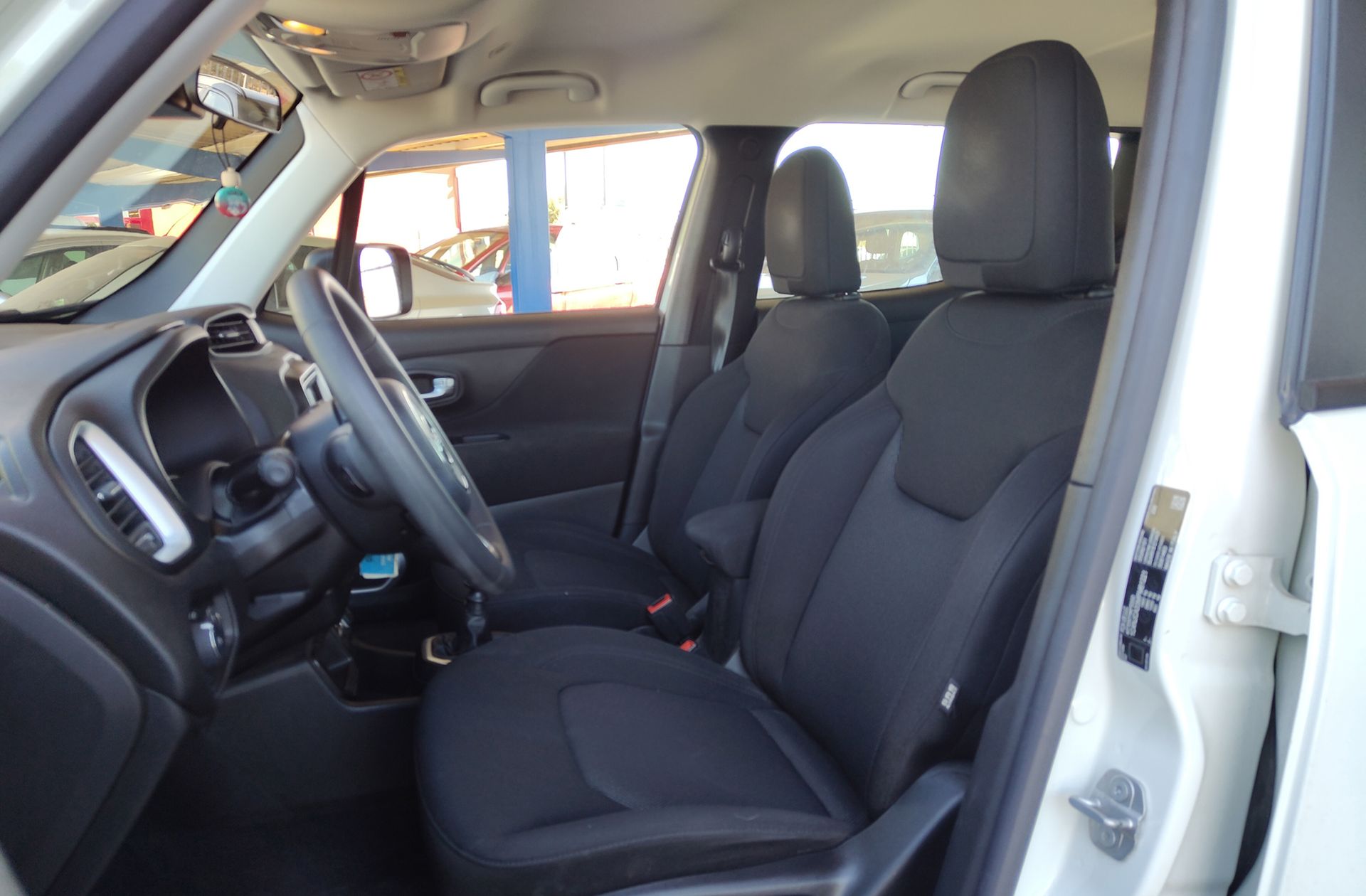 Jeep Renegade 1.0G Sport Plus 4x2 - foto 8