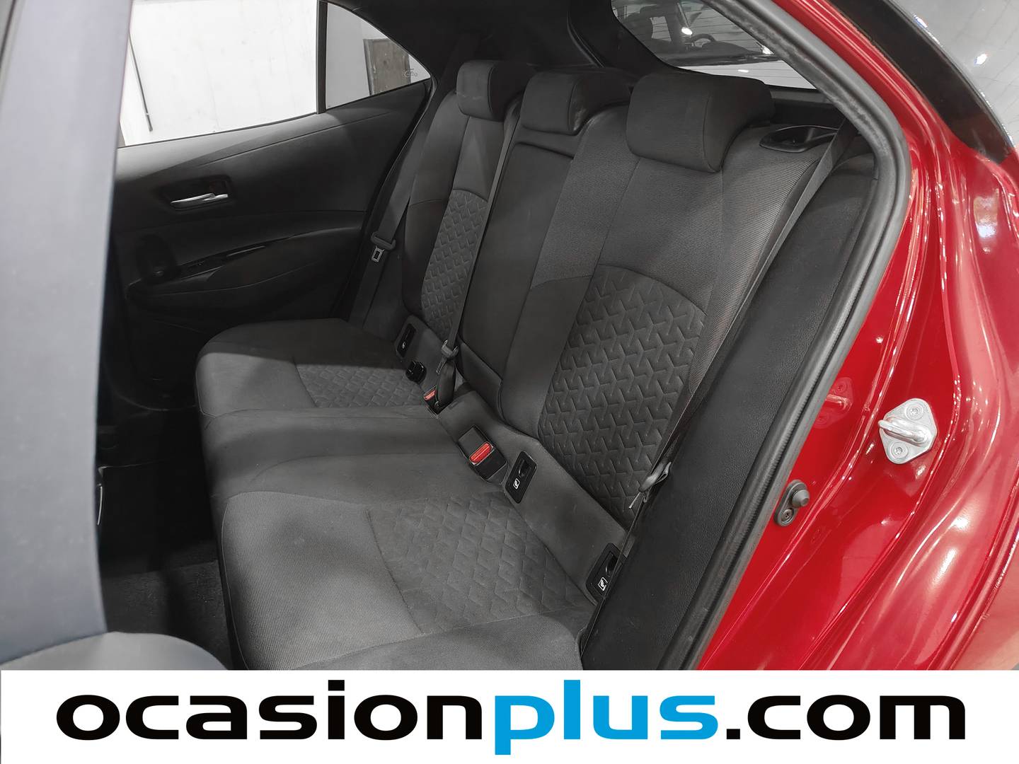 Foto asientos traseros Toyota Corolla Toyota Corolla 1.8 125 Híbrido Active Tech E-CVT (122 CV)