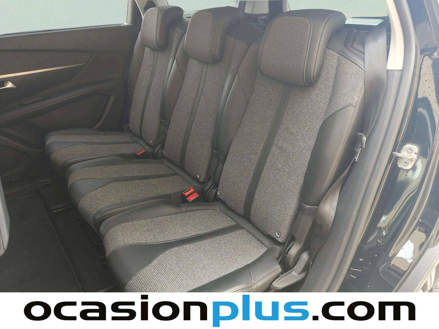Foto asientos traseros Peugeot 5008 Peugeot 5008 BlueHDi 130 S&S Allure (130 CV) EAT8 7 PLAZAS