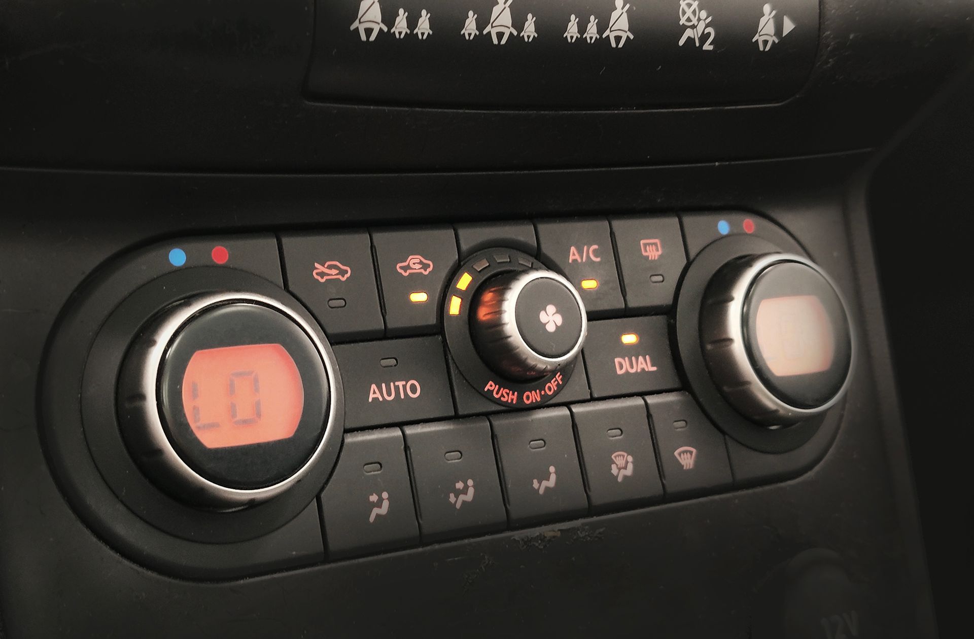 Nissan Qashqai 2.0 Tekna 4x2 CVT - foto 25
