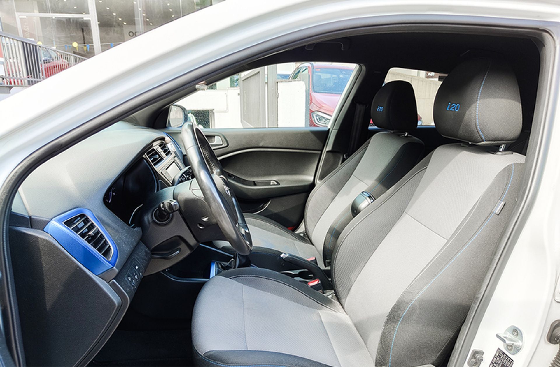 Hyundai i20 1.2 MPI Klass Go! Nav - foto 9