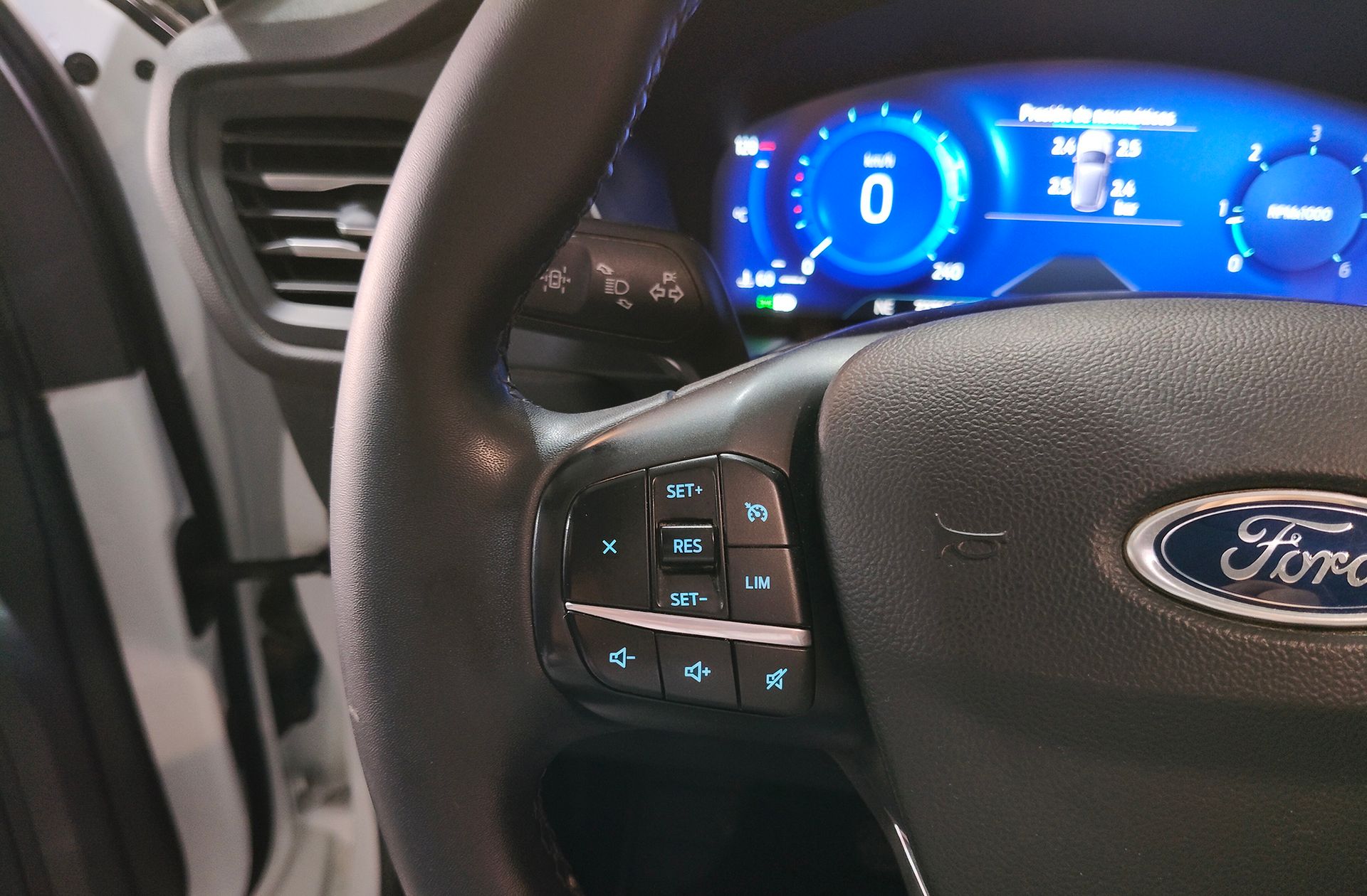 Ford Kuga 1.5 EcoBlue Titanium - foto 29