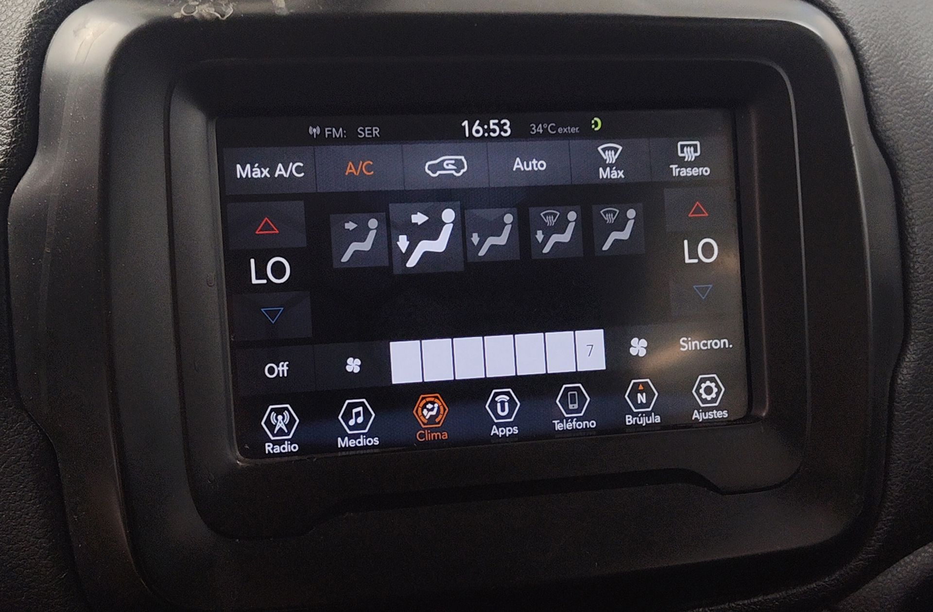 Jeep Renegade 1.6 MultiJet Limited 4x2 - foto 29