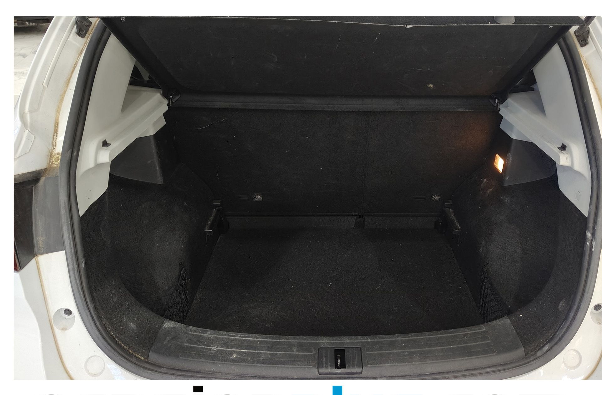 MG ZS 1.5 Luxury - foto 18