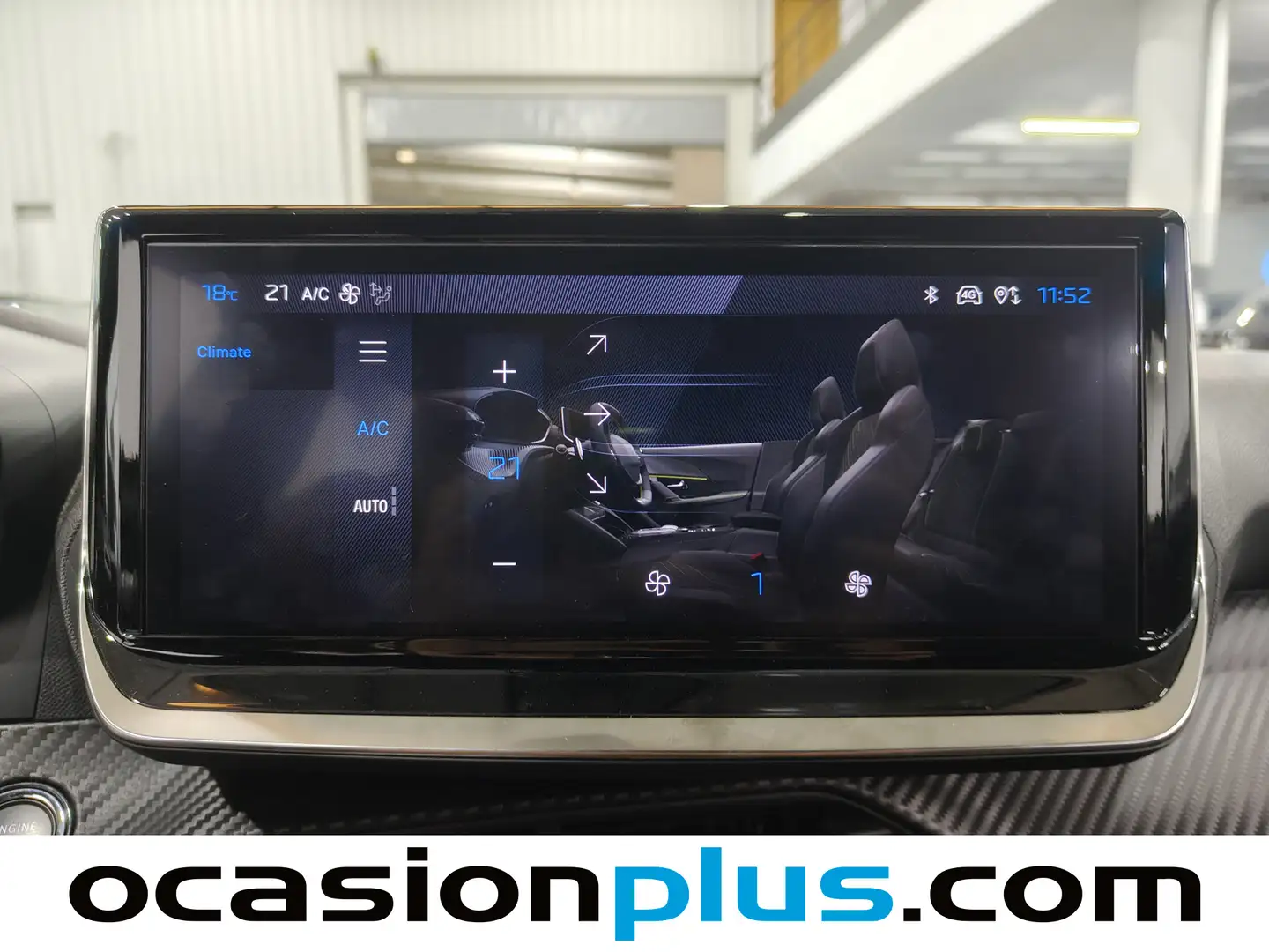 Foto Peugeot 2008 Peugeot 2008 Allure Hybrid eDCS6 (136 CV)