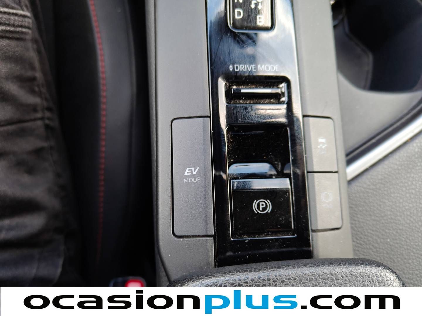 Foto Toyota C-HR Toyota C-HR 200H GR Sport (196 CV)