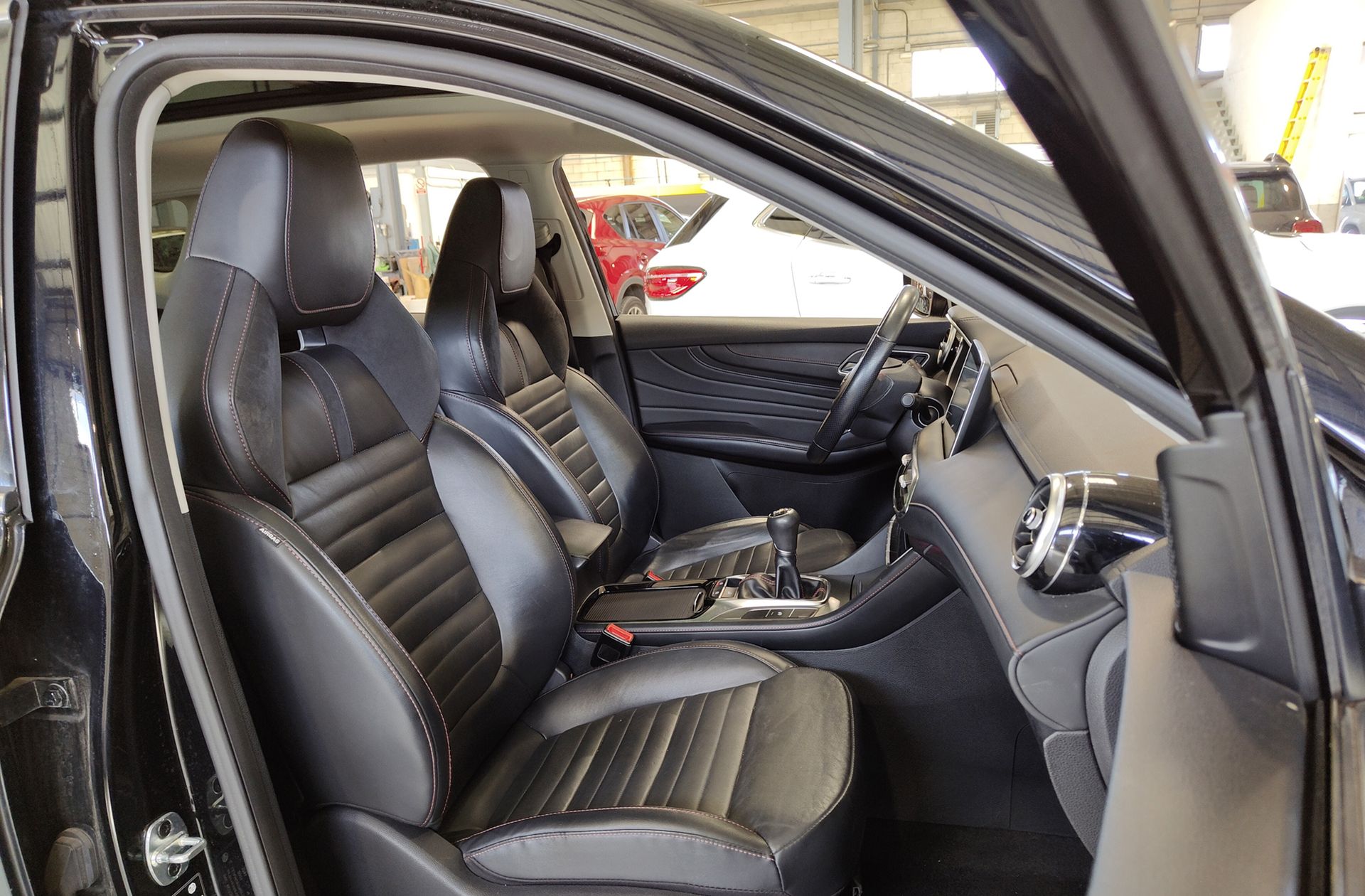 MG HS 1.5 Turbo GDI Luxury - foto 21