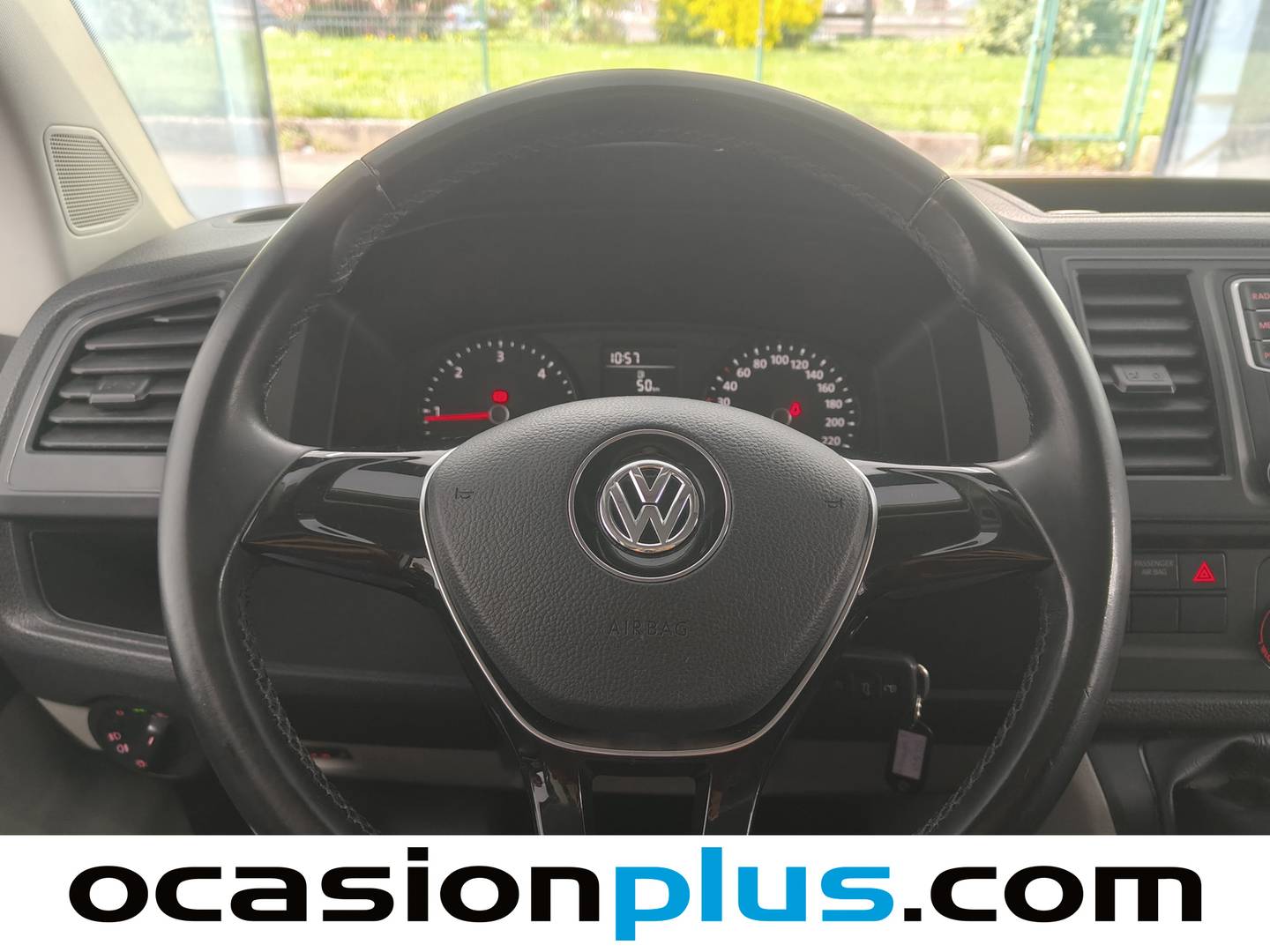 Volkswagen Caravelle Volkswagen Caravelle Trendline Batalla Corta 2.0 TDI BMT Camperizada (102 CV) diésel