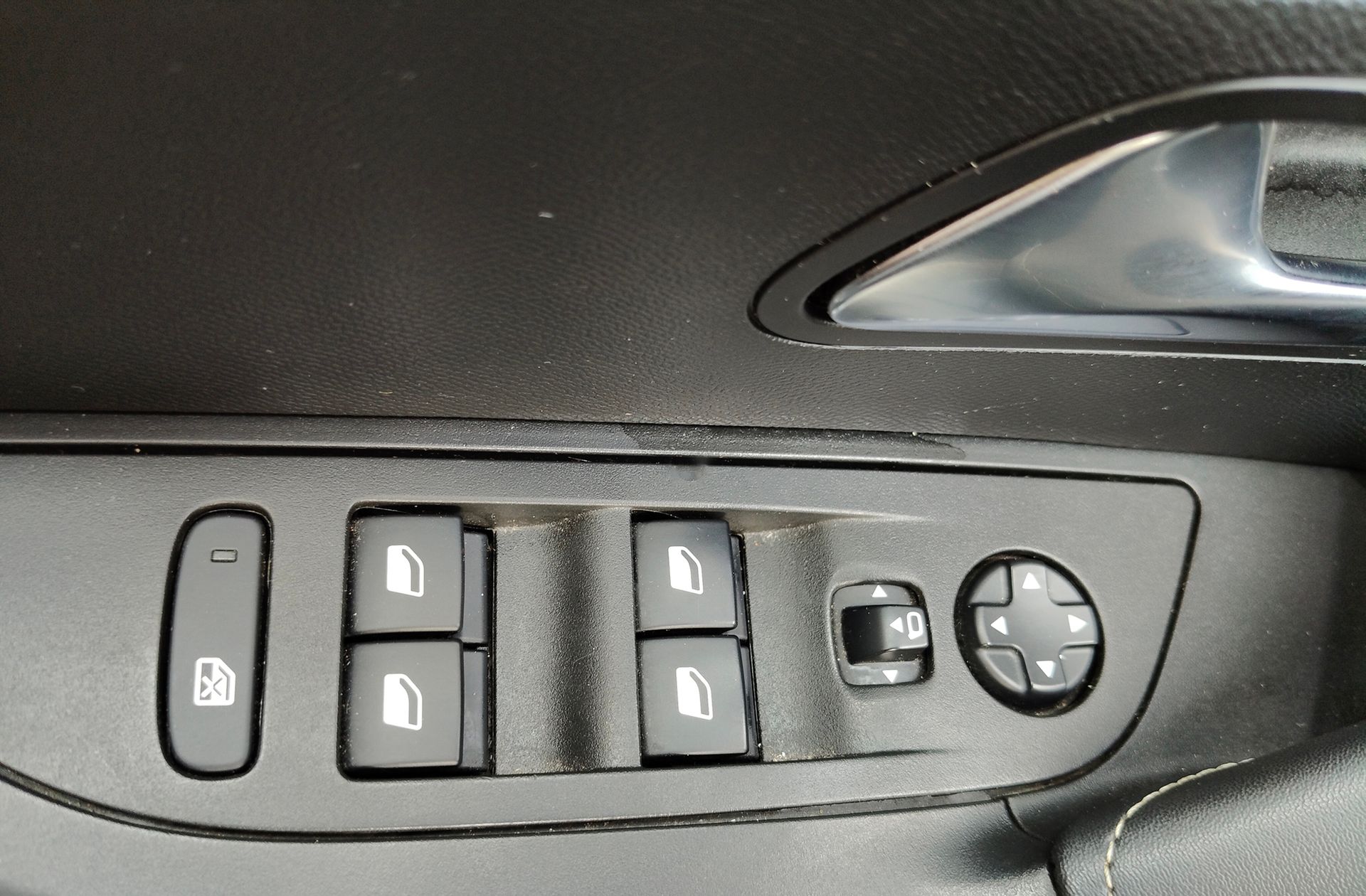 Peugeot 2008 PureTech 130 GT Line - foto 20