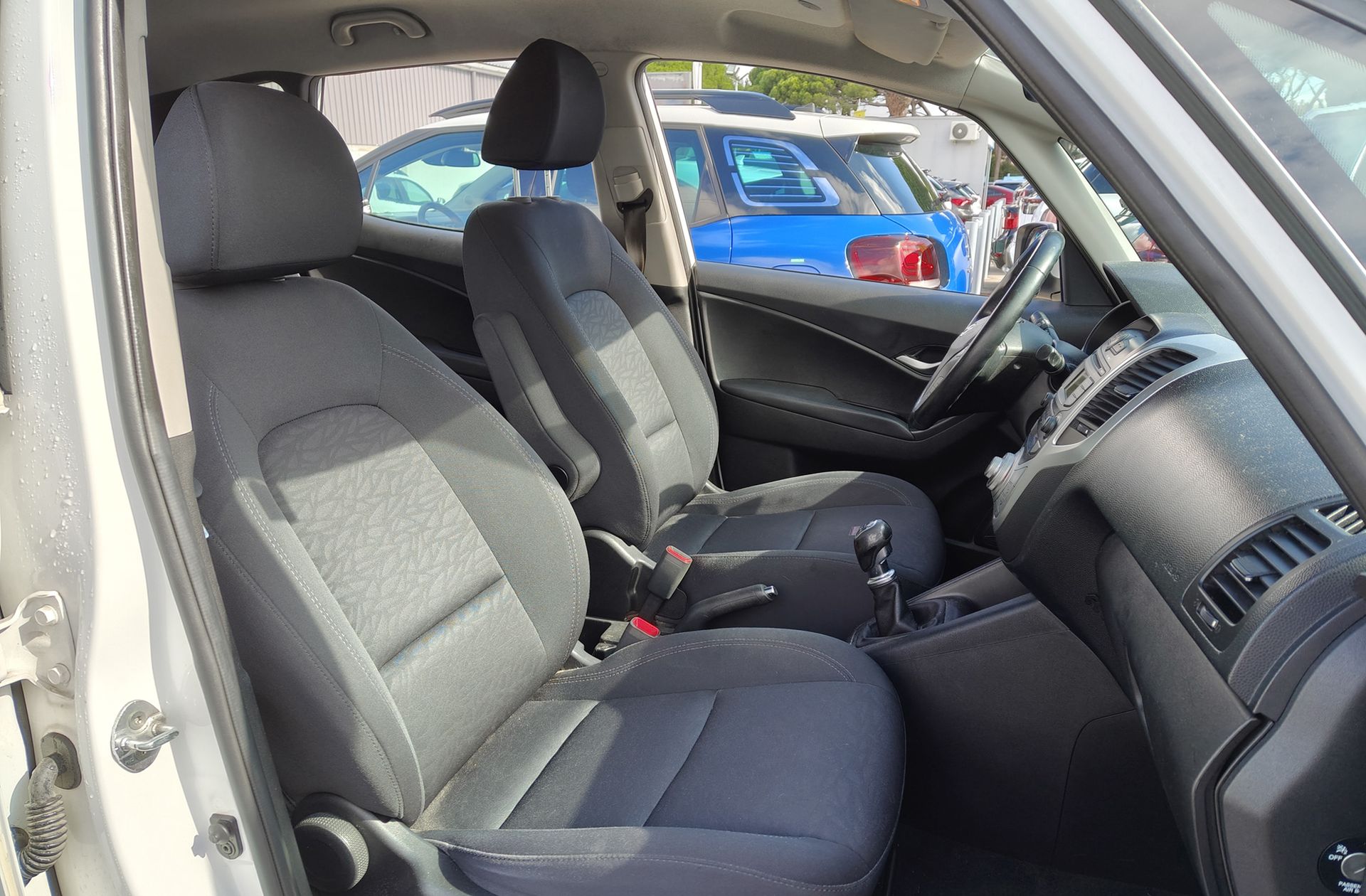 Hyundai ix20 1.6 CRDi Bluedrive Tecno - foto 13