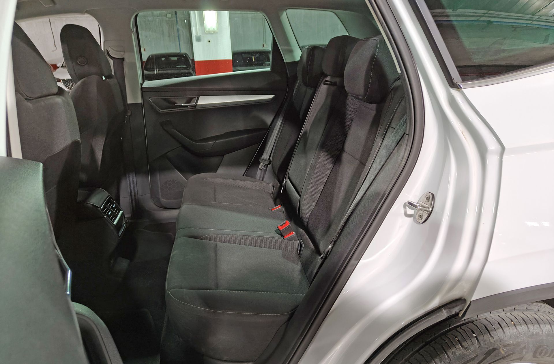 Škoda Karoq 2.0 TDI Selection - foto 13