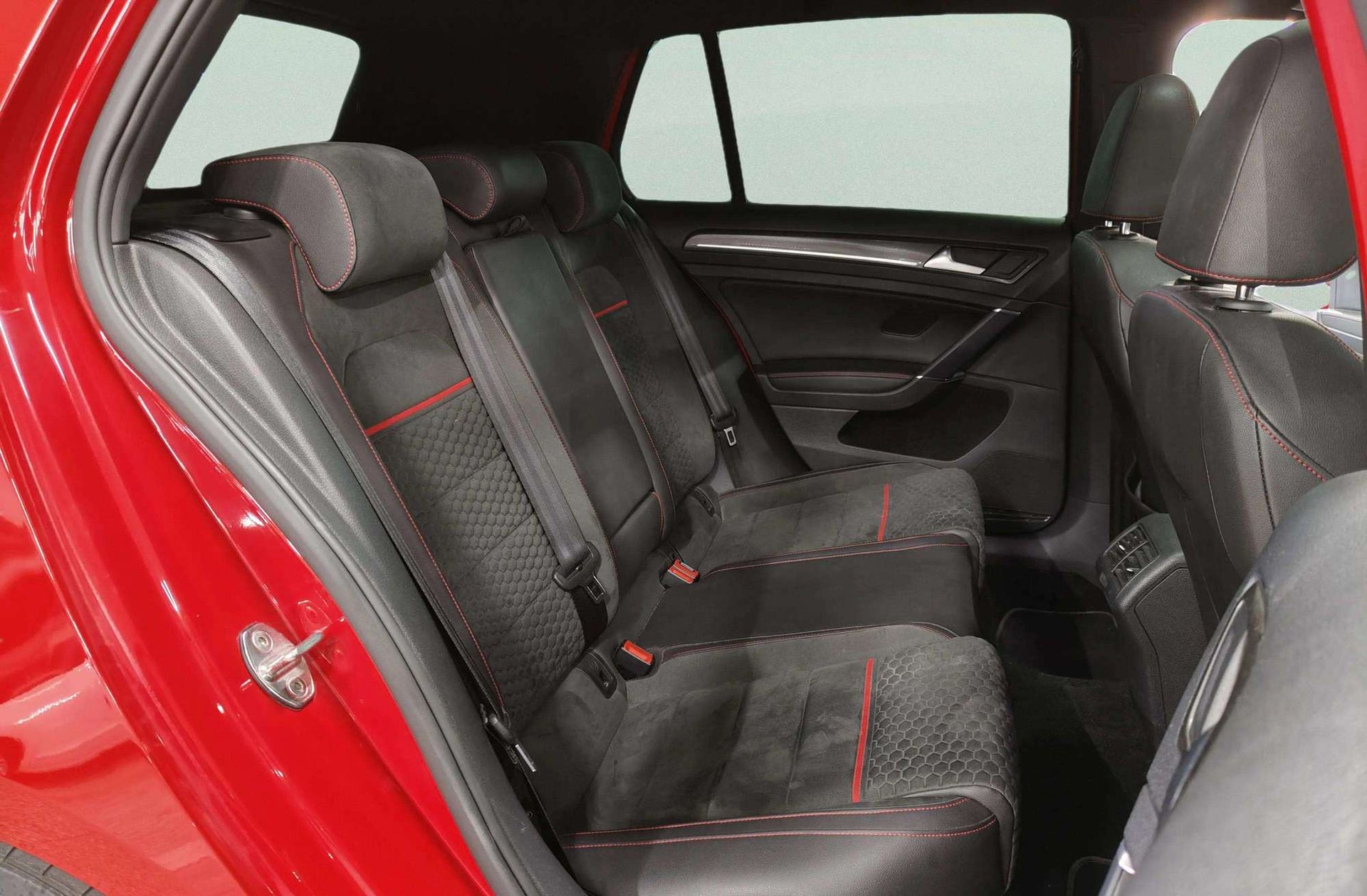 Volkswagen Golf GTI Performance 2.0 TSI DSG - foto 22
