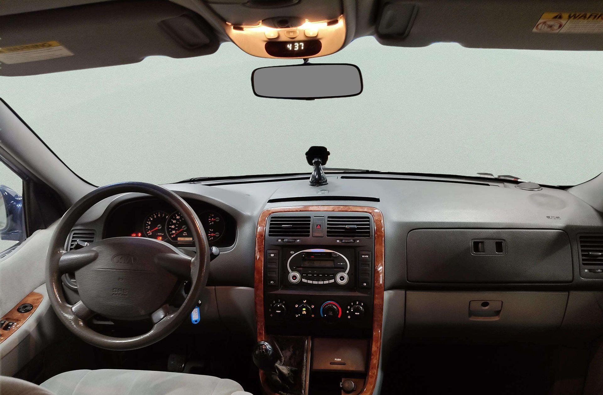 Kia Carnival 2.5 V6 LX 7 plazas - foto 7