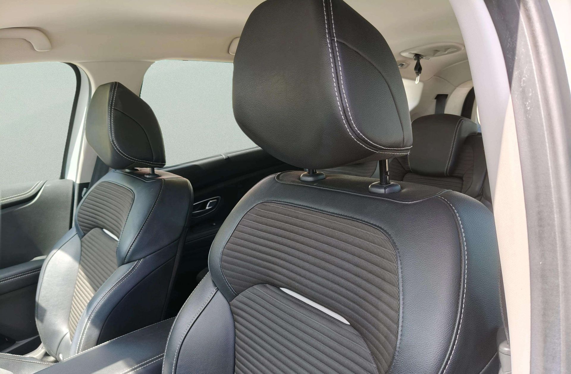 Renault Grand Scénic Zen TCe GPF 7 plazas - foto 8