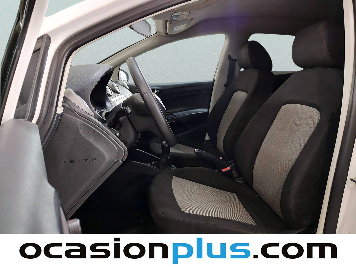 Foto asientos delanteros Seat Ibiza Seat Ibiza 1.2 TSI Reference Plus (90 CV)