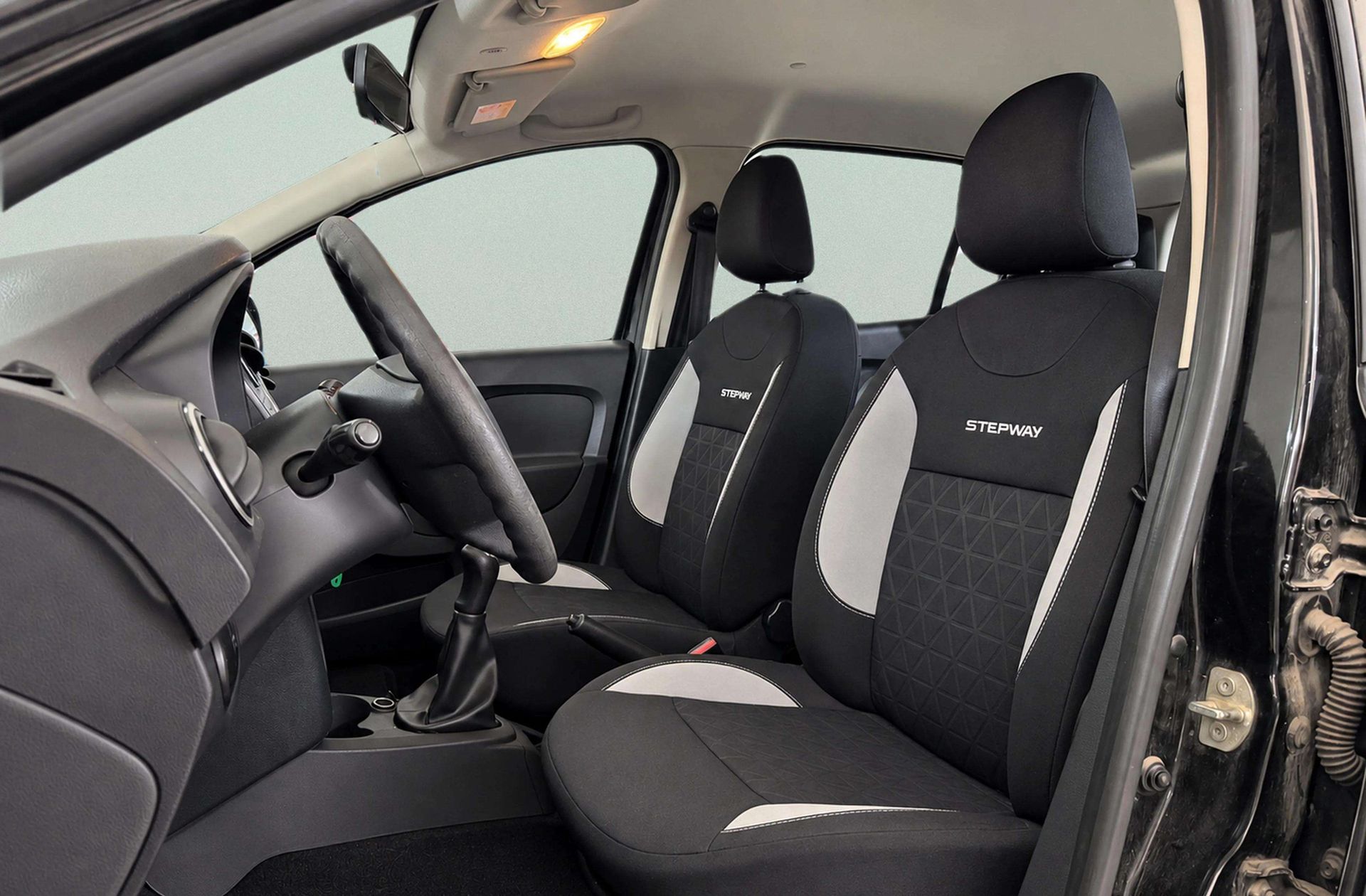 Dacia Sandero dCi 90 Stepway - foto 8