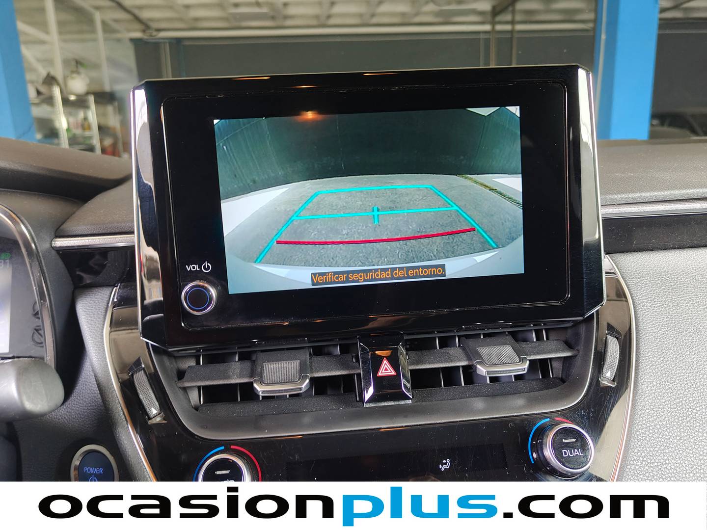 Equipamiento del Toyota Corolla Toyota Corolla 1.8 125H Style E-CVT (122 CV)