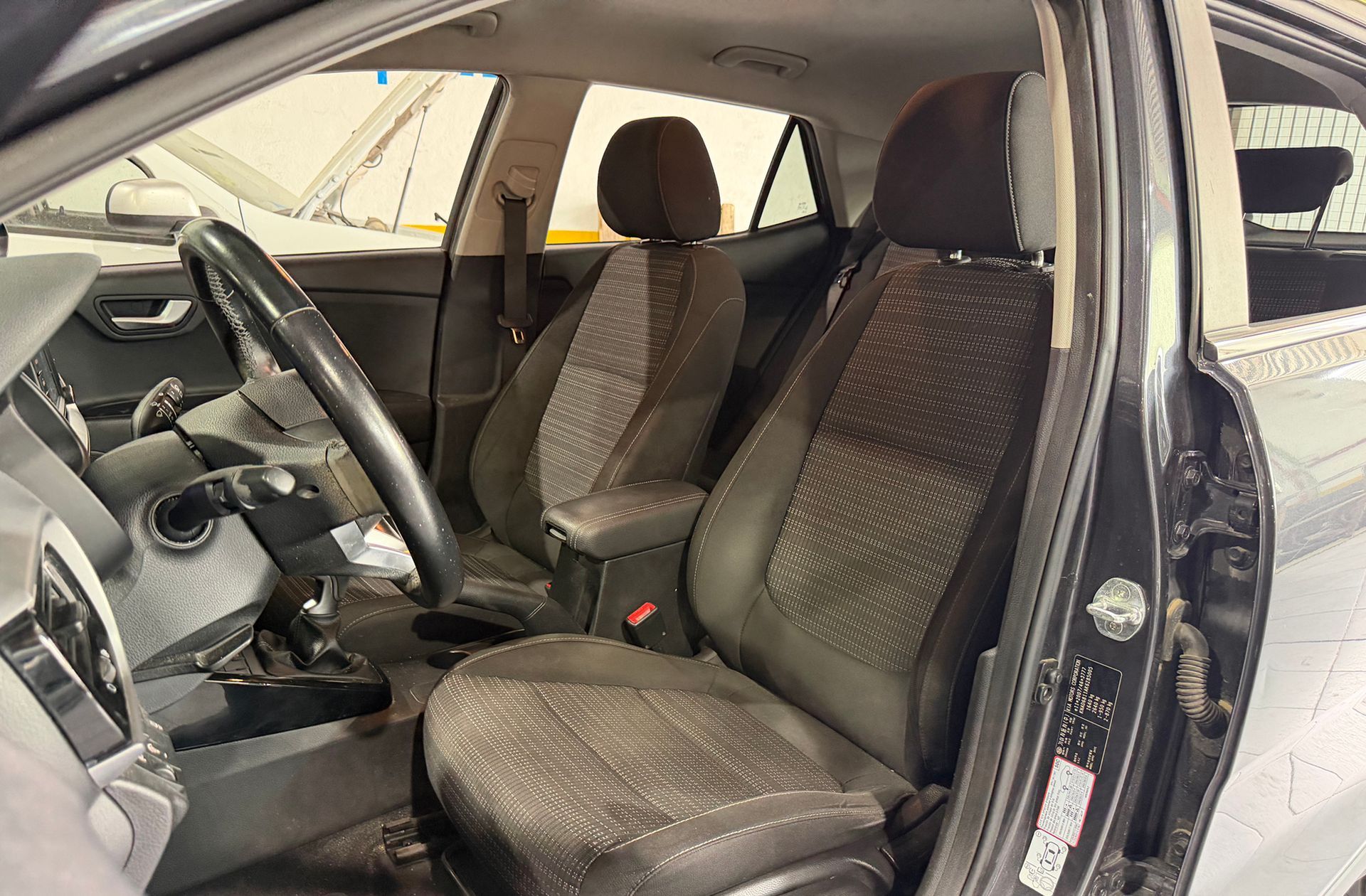 Kia Stonic 1.0 T-GDi Drive - foto 12