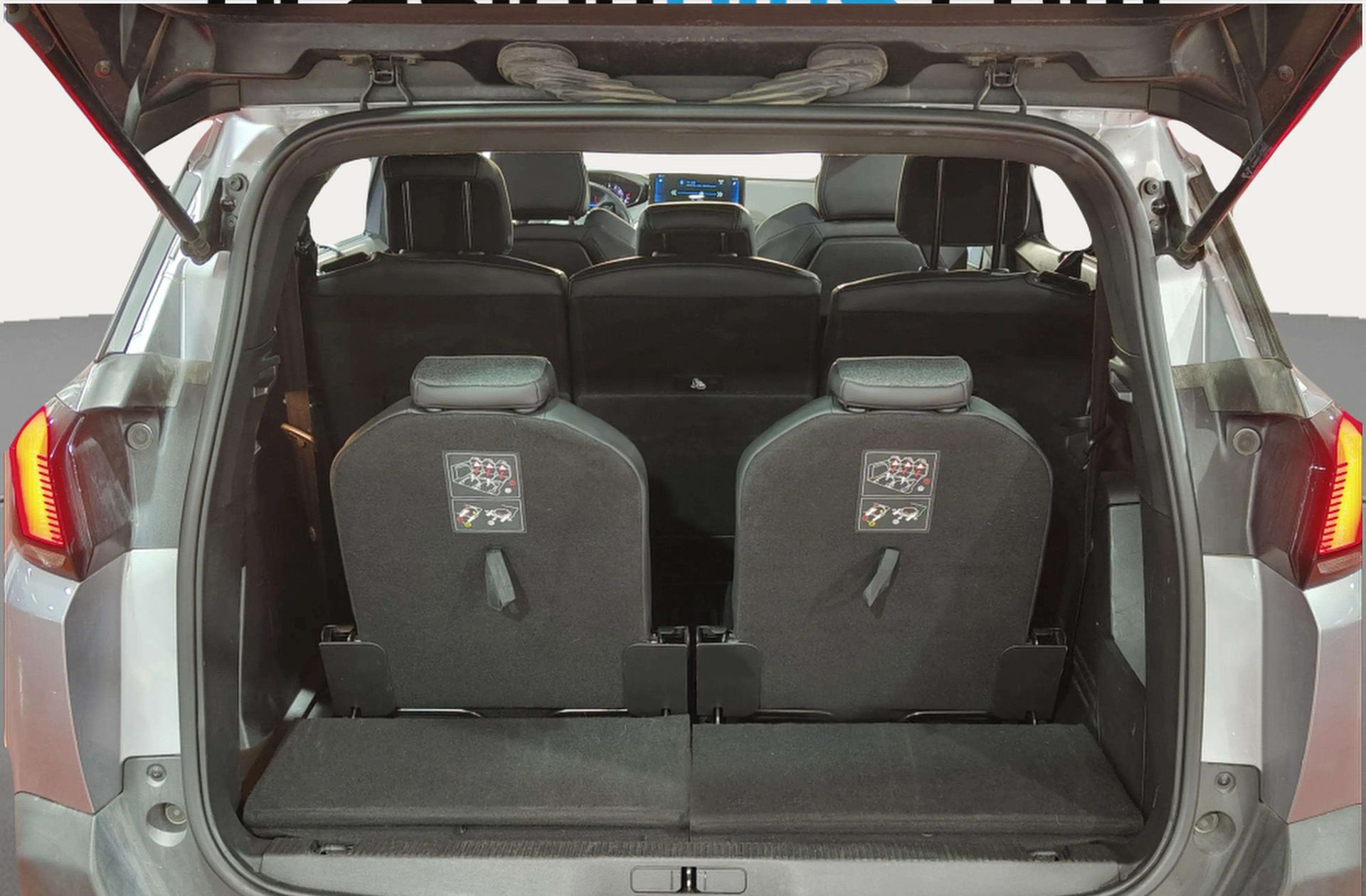 Peugeot 5008 PureTech 130 Allure Pack EAT8 7 plazas - foto 21