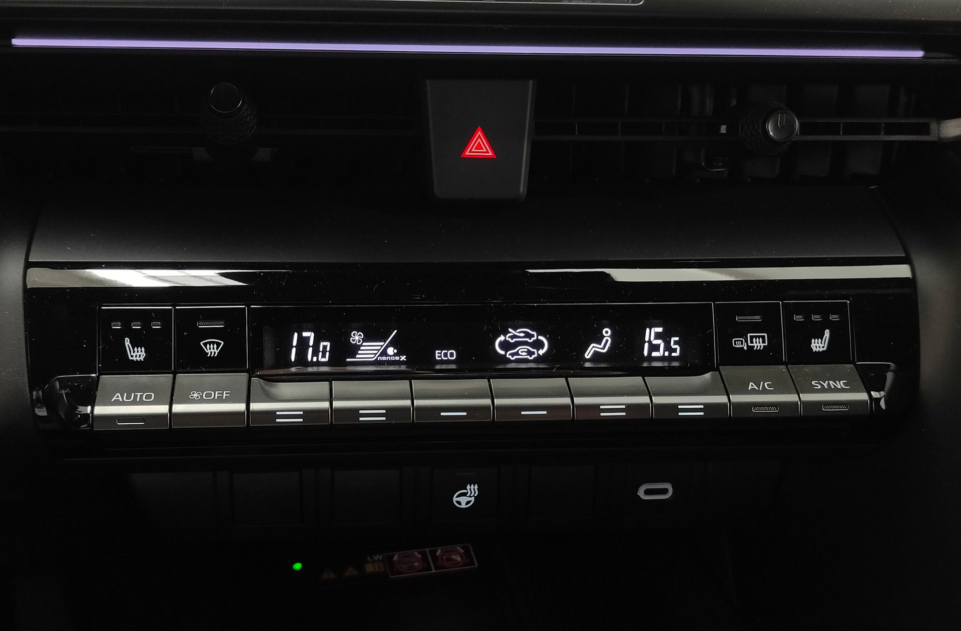Toyota C-HR 220PH GR Sport - foto 37