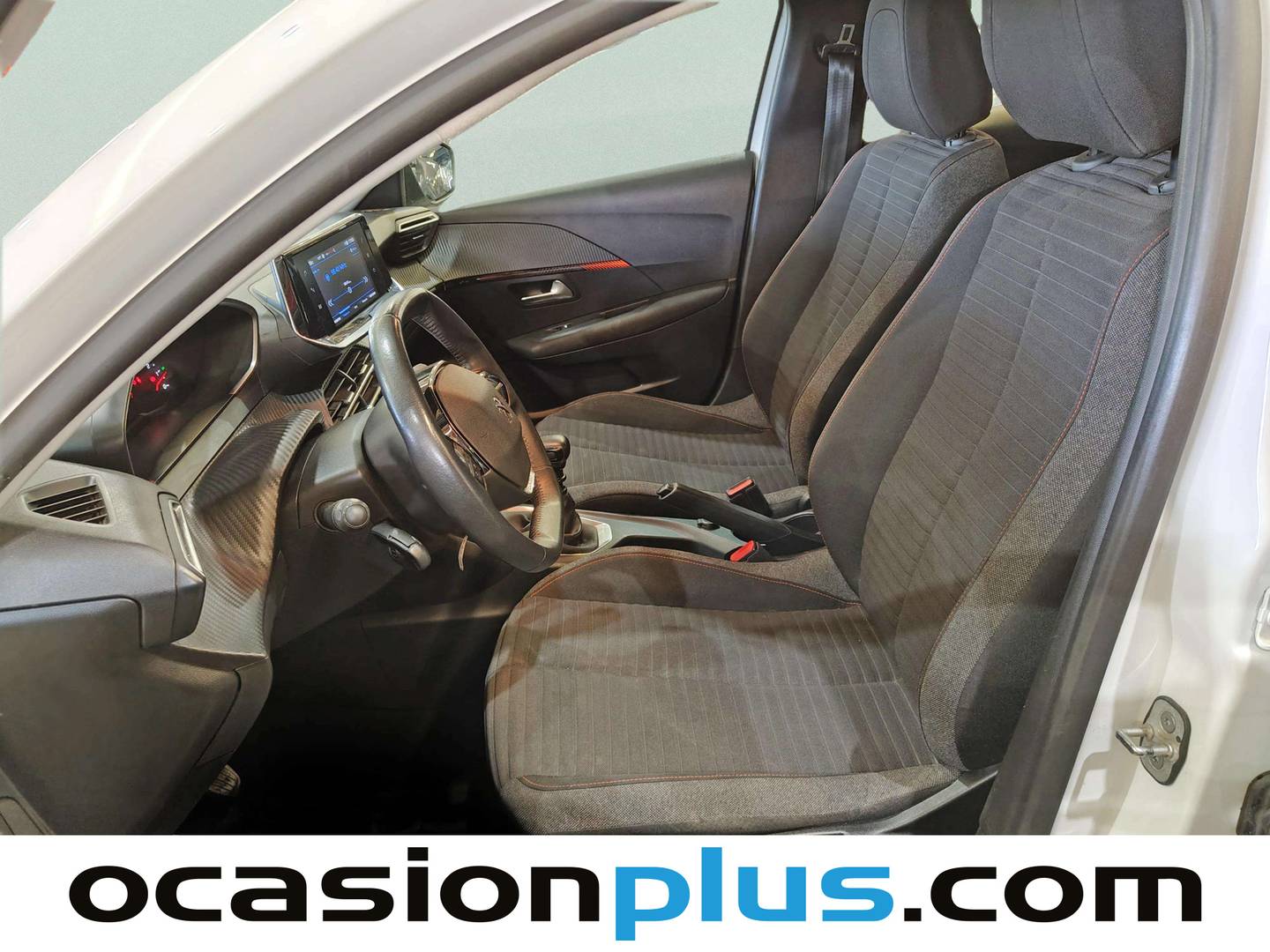 Foto asientos delanteros Peugeot 208 Peugeot 208 BlueHDi 100 Active (100 CV)