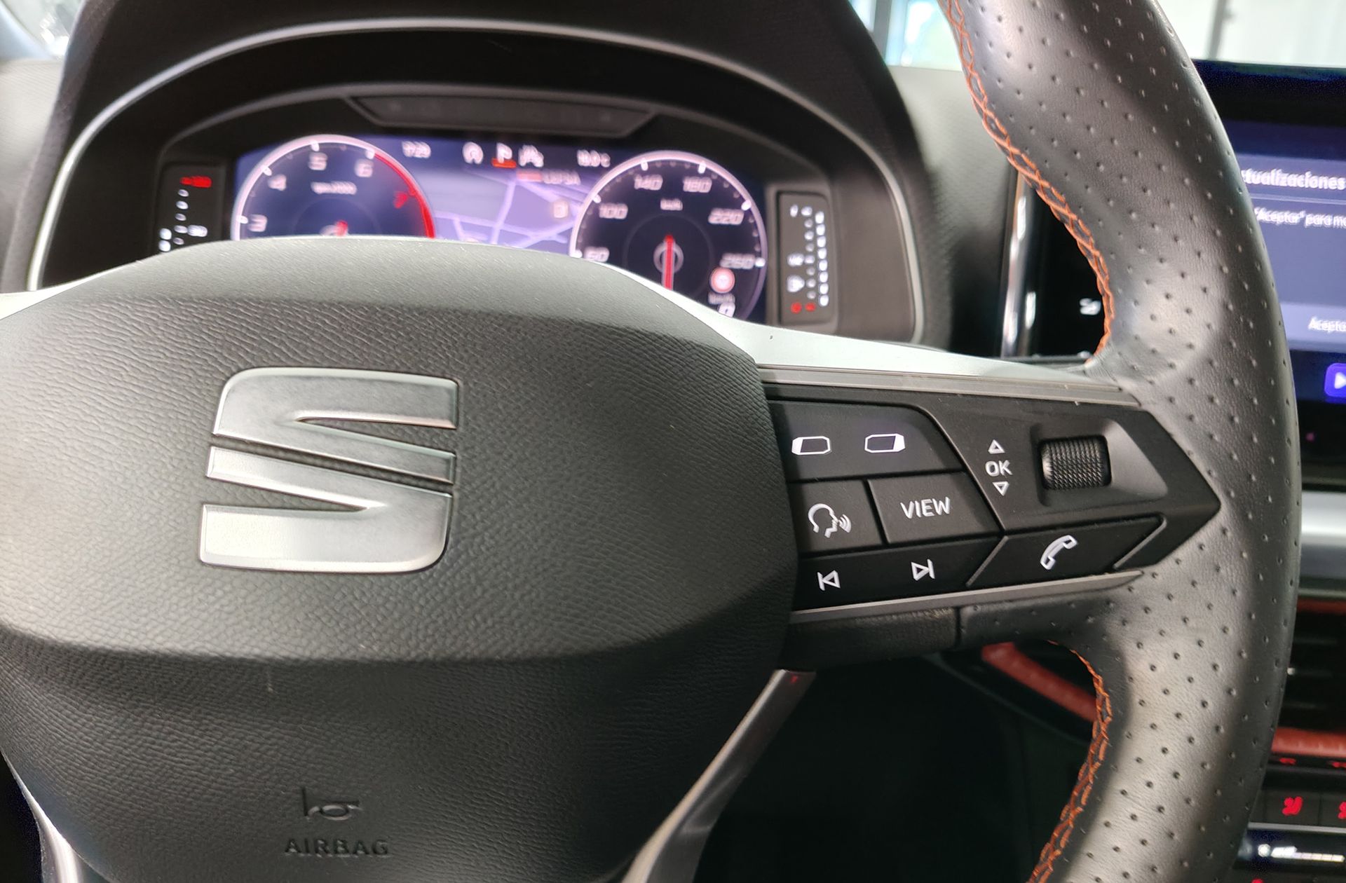 SEAT Arona 1.5 TSI FR Special Edition DSG - foto 31