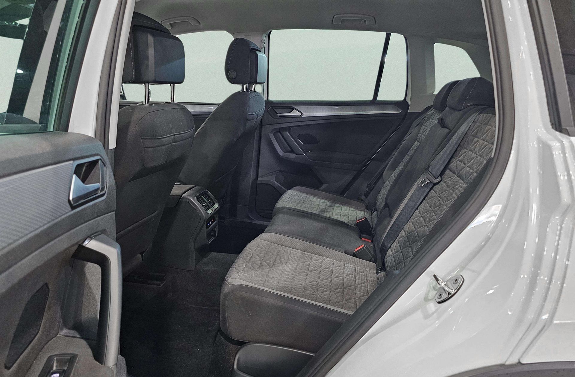 Volkswagen Tiguan Life 2.0 TDI DSG - foto 12