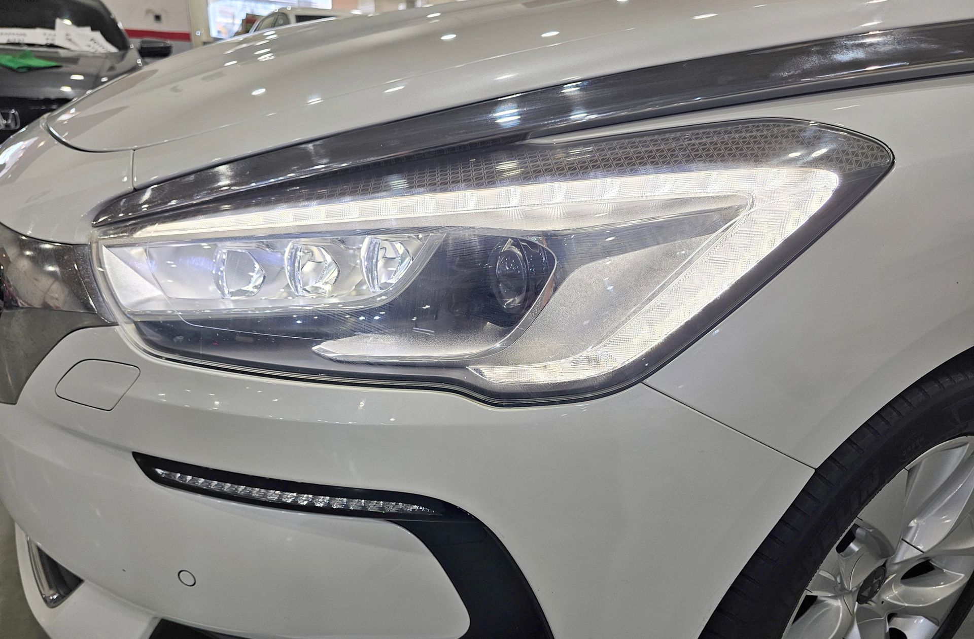 DS DS 5 BlueHDi 120 Style - foto 16