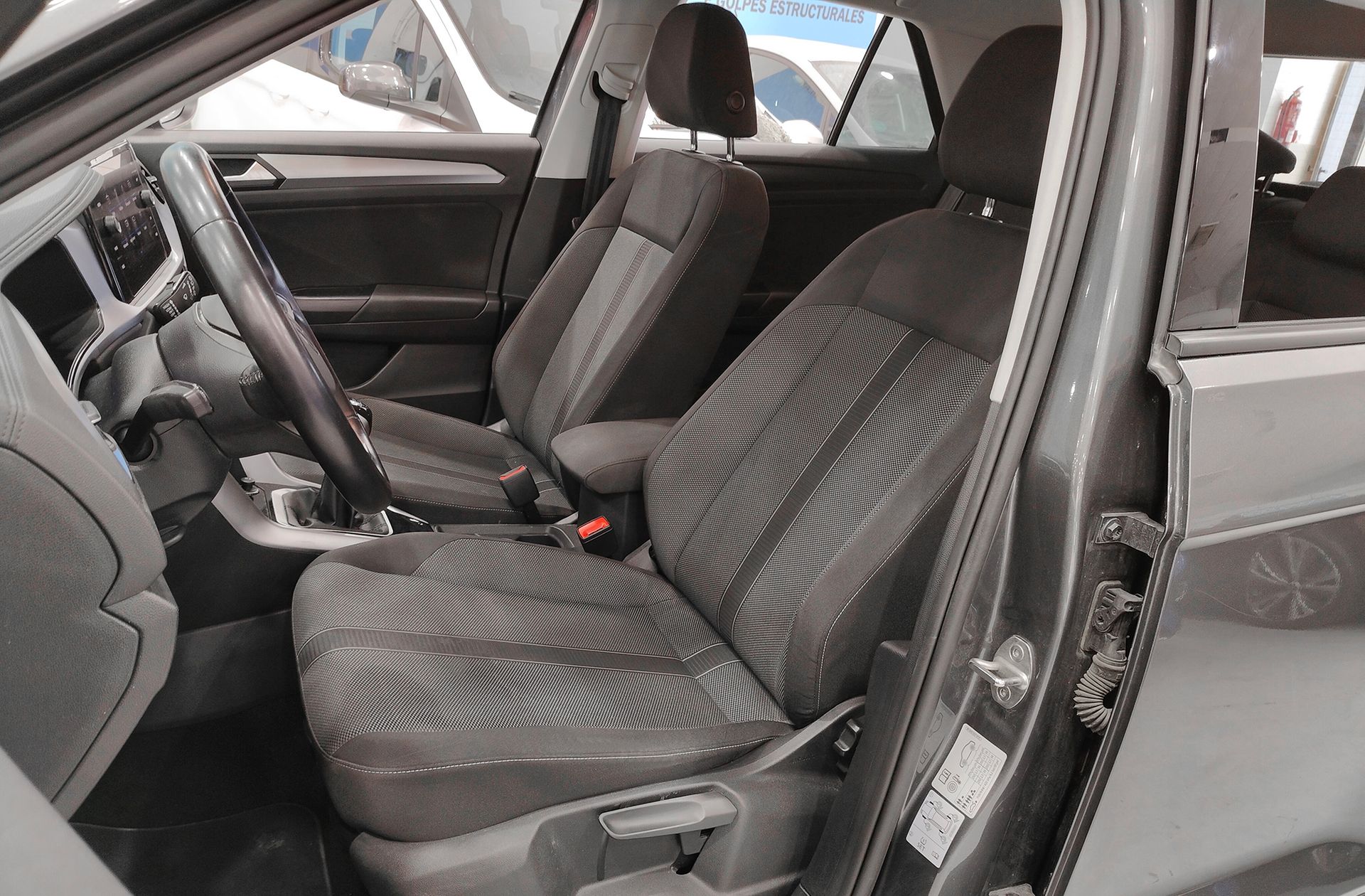 Volkswagen T-Roc Life 1.0 TSI - foto 11