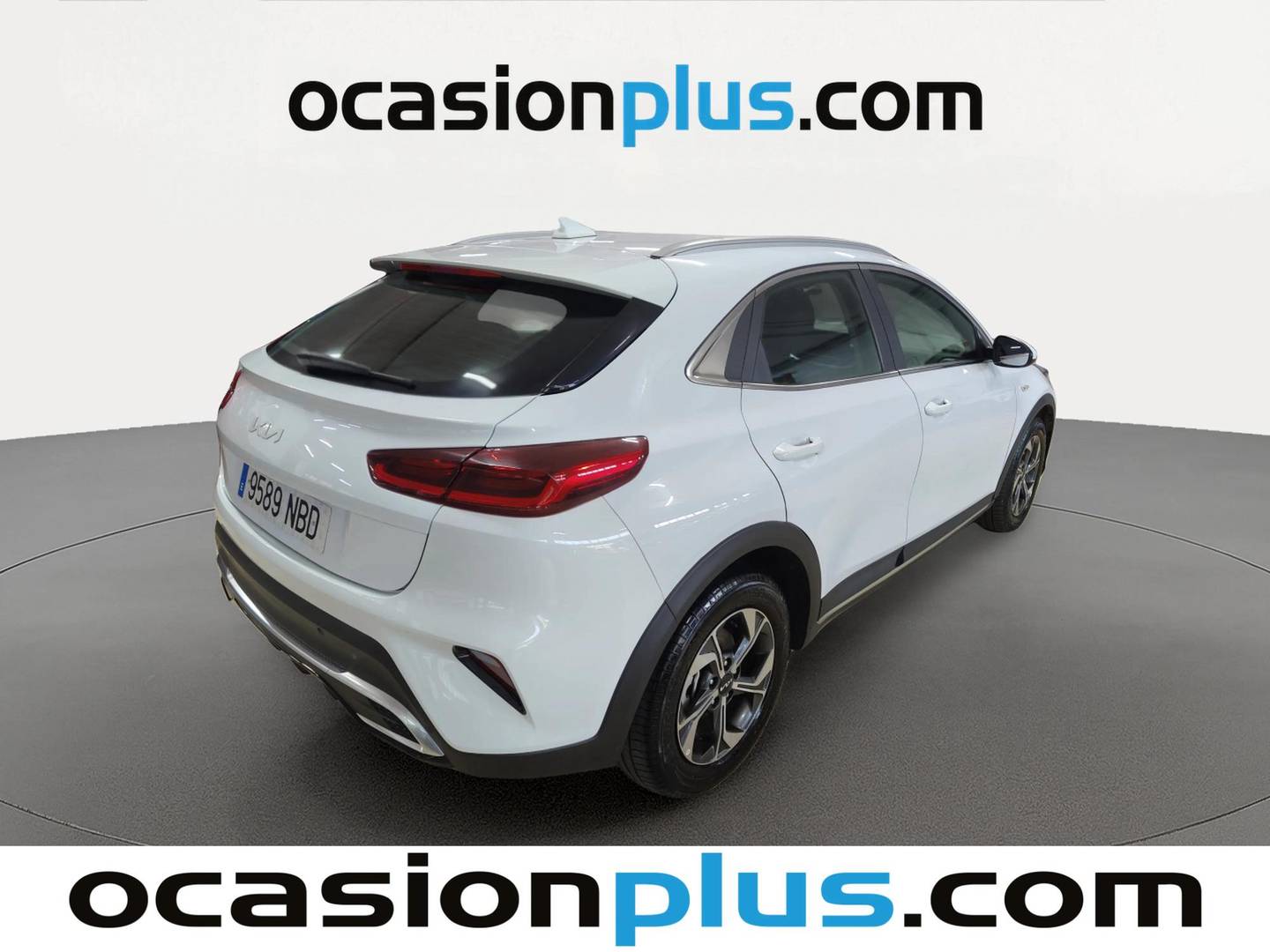 Foto trasera KIA XCeed KIA XCeed 1.0 T-GDi Drive (100 CV) derecha