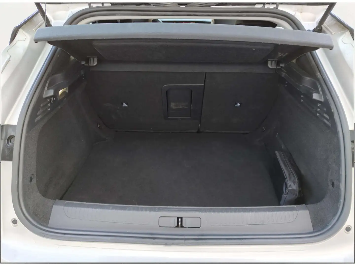 Foto DS DS 4 DS DS4 BlueHDi 130 Trocadero Auto (130 CV)